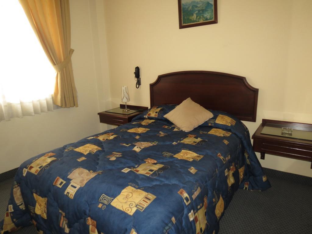 Hotel Plaza Mayor Lima Zimmer foto