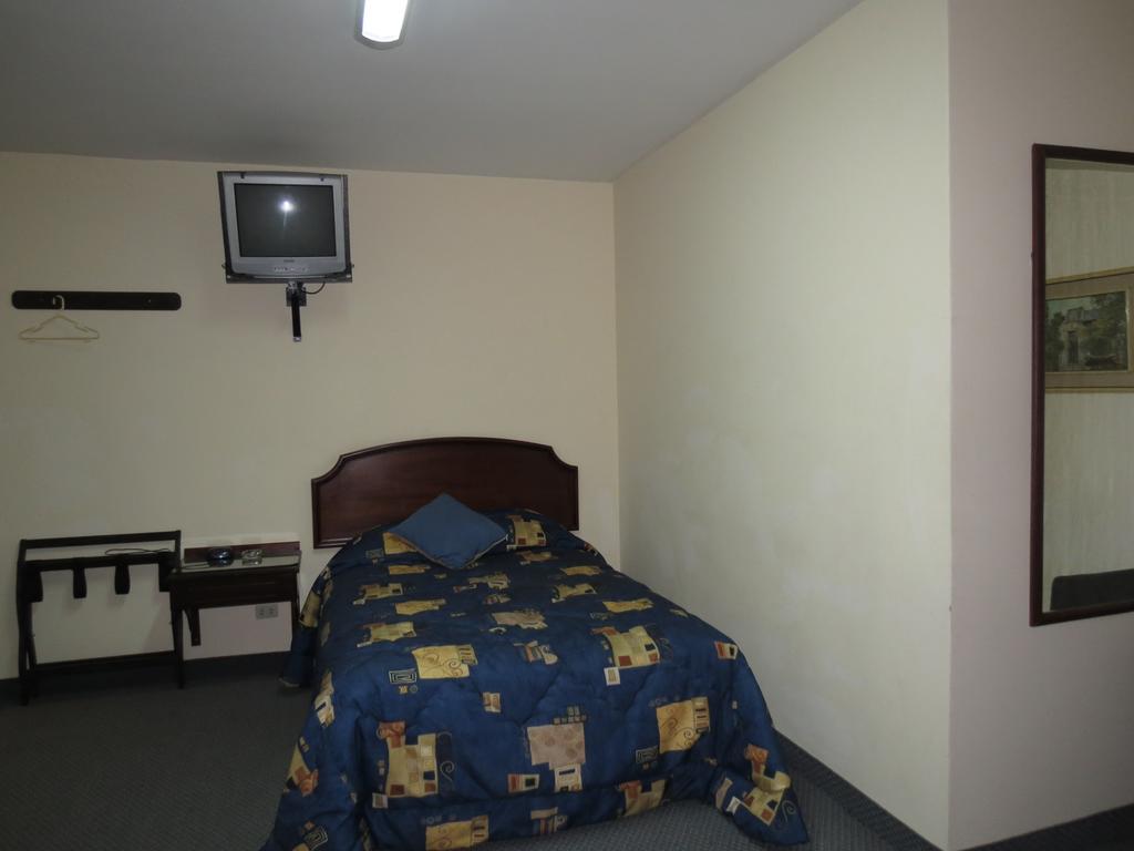 Hotel Plaza Mayor Lima Zimmer foto