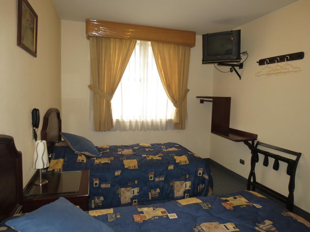 Hotel Plaza Mayor Lima Zimmer foto